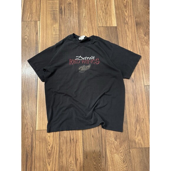 Vintage 90s Lee Sport Detroit Red Wings Embroidered Faded Black Tshirt XL NHL - Picture 1 of 6